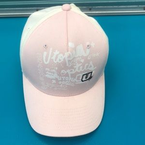 Utopia Women’s Flex Fit Hat  L/XL NWOT